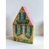 Domeček s modrými okenicemi 8