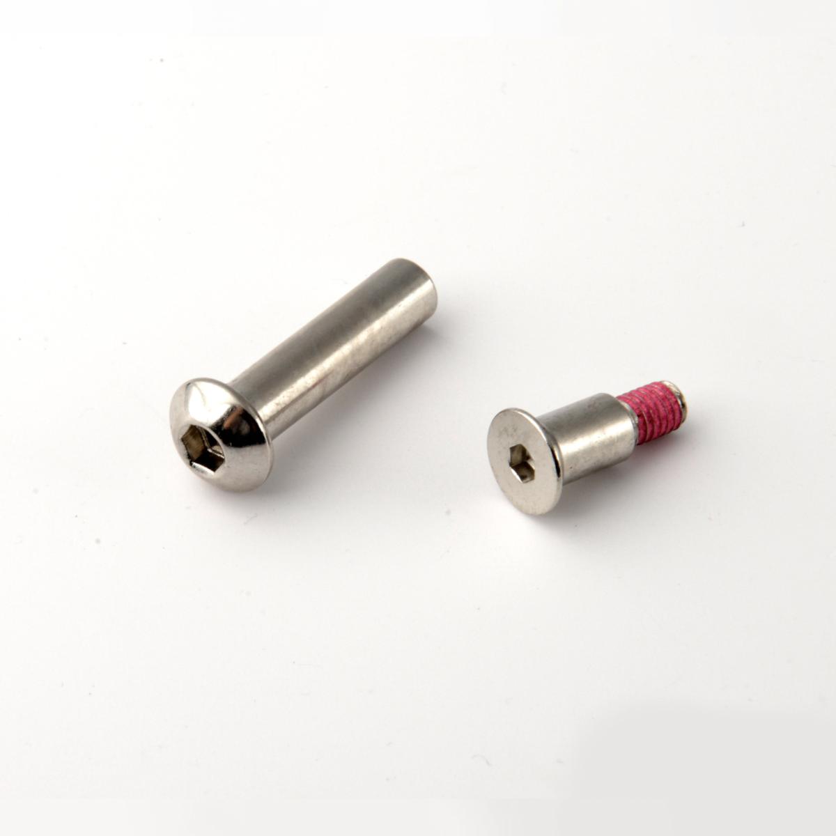 Levně Micro - Šroub - 33mm