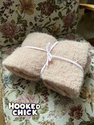 Tahle objednávka mě fakt potěšila! Paní si objednala šálu pro sebe a po chvilce nošení ještě jednu jako vánoční dárek🎄🤍