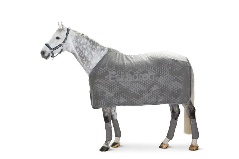 Odpocovací deka Eskadron FLEECE STAMPED Barva: Grey, Velikost: M (135cm)