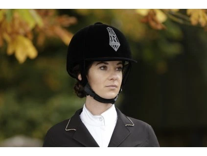 Helma jezdecká Velour Rambo, black/gloss (Obvod hlavy 51 cm)