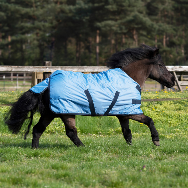 BUSSE Deka výběhová Windchilly Mini BUSSE, 100 g, iceblue/navy Délka zad: 85 cm