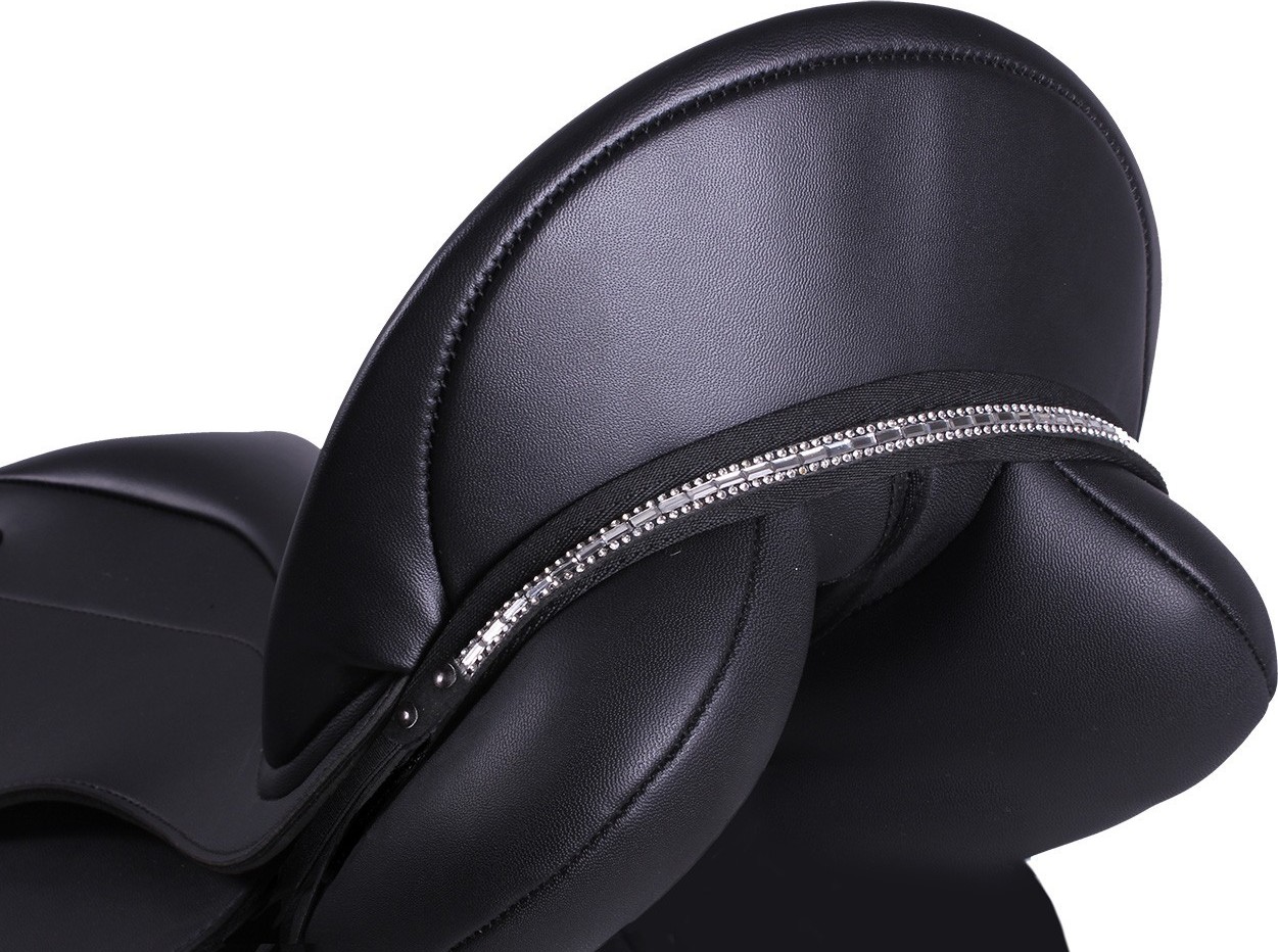 QHP Šperk na sedlo Brittany QHP, black/silver Velikost: FULL