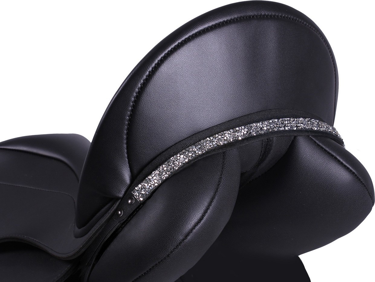 QHP Šperk na sedlo Lupine QHP, black/silver Velikost: FULL