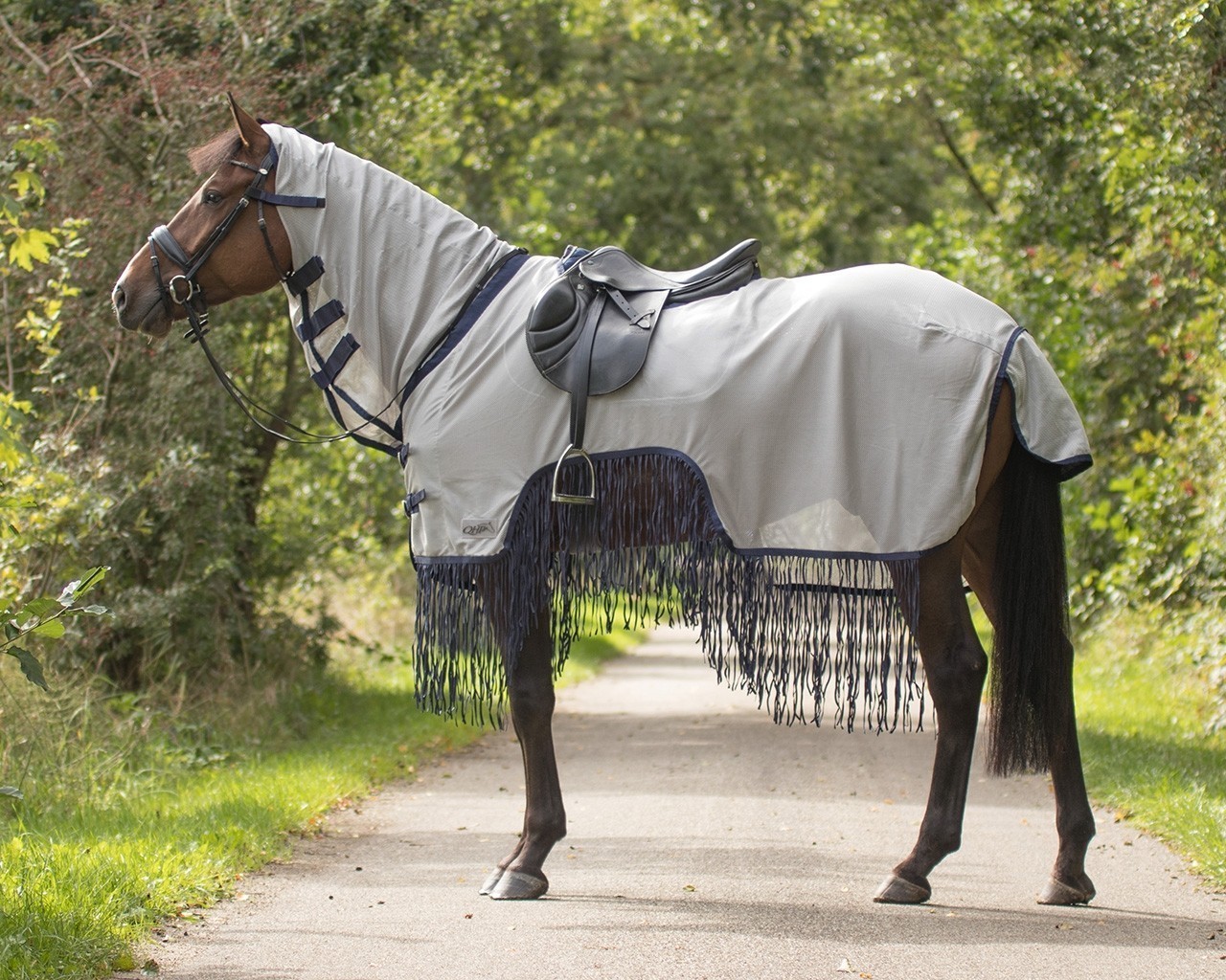 QHP Deka jezdecká QHP, síťová, s krkem, grey Délka zad: 125 cm