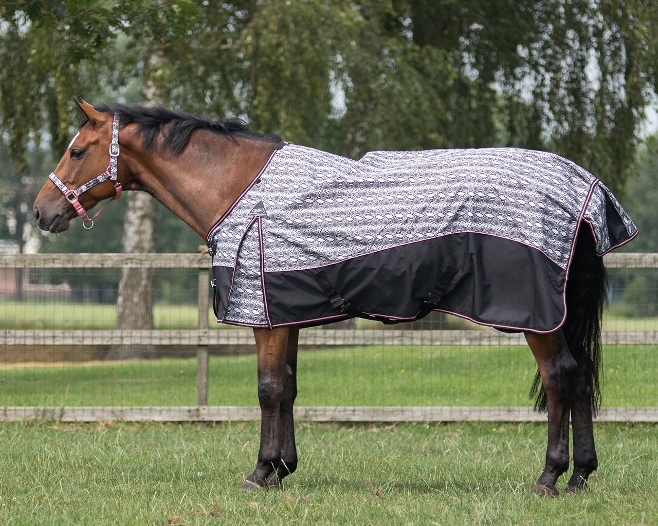 QHP Deka nepromokavá QHP, 0g, snake Délka zad: 125cm