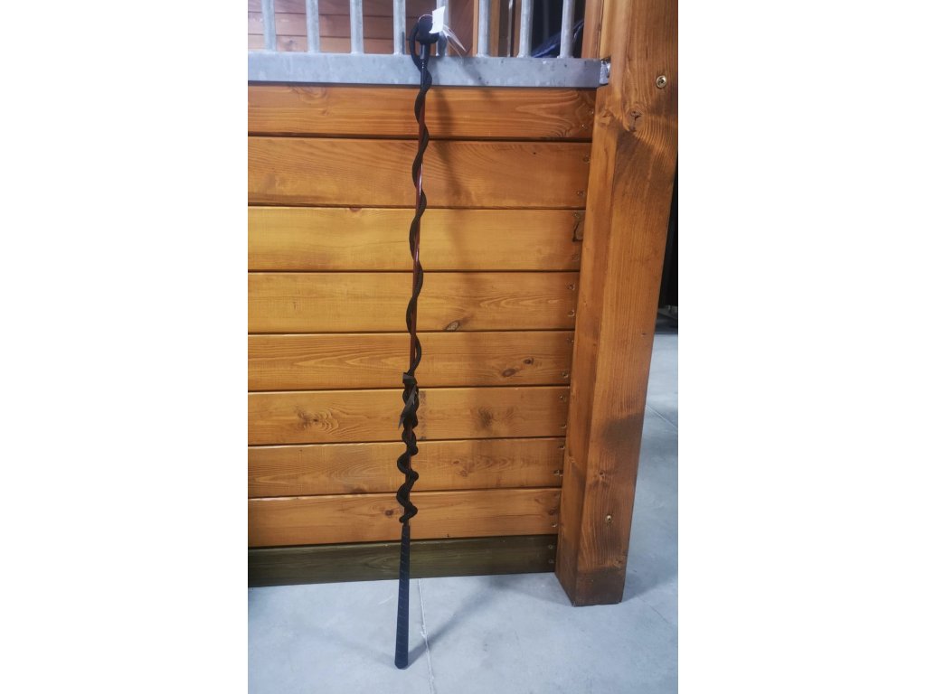 Bič na prácu zo zeme Arel F.R.A., bordeaux