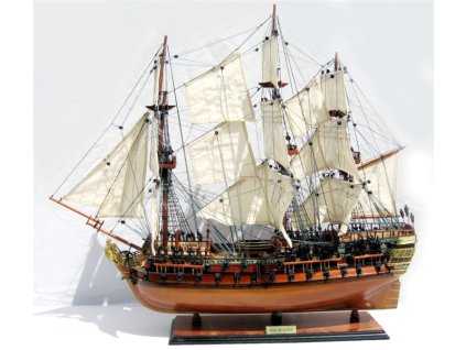 Model lodi HMS Bellona