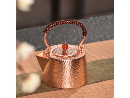 Malá konvička z tepané mědi 350 ml