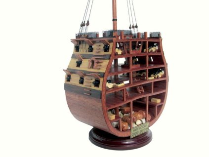 Model řez britské plachetnice H.M.S.Victory