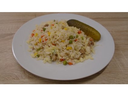 Rizoto s vepřovým masem,zeleninou a sýrem,okurka (vepřový plec) (1,3,6,7,12)