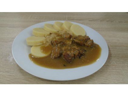 Moravský vrabec, bramborový knedlík, zelí