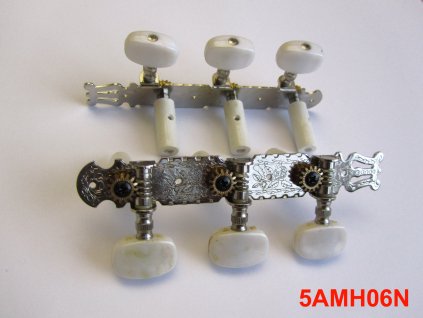 d8060726 6063 4dd7 8c3e c466c4329702