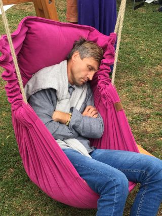 Má látka Mystic růžovou???? Má 😅😂💗 dětská Houpajda na festivalu "Tak Jinak" ve ValMezu Když musíš, bereš i menší velikost"...