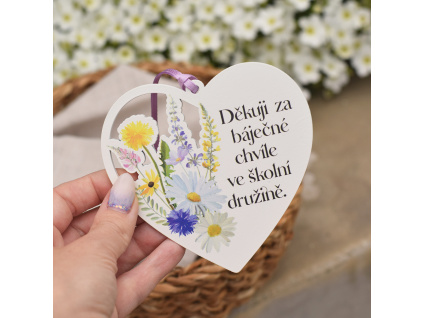 Vyřezávané srdce luční kvítí - Děkuji za báječné chvíle ve školní družině