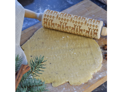 Embosovaný váleček na pečení - sobi a vločky