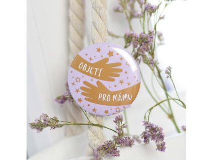 Připínáček - Objetí pro mámu