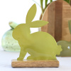 Kovový zajíc Glenn na podstavci, délka 15 cm, výška 18,5 cm, světle zelený