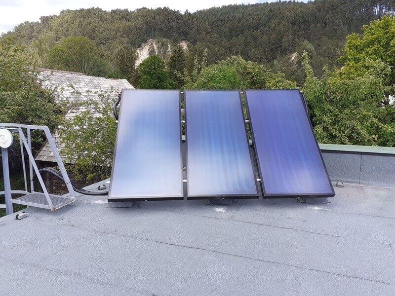 5 dôvodov, prečo je solárna energia ideálnou voľbou pre vašu chatu a bazén