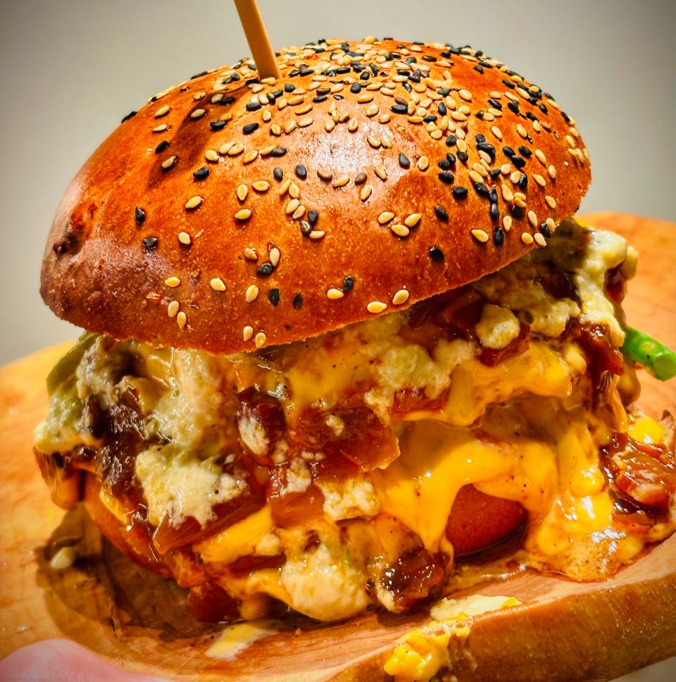 Extra šťavnatý burger "Mastná papuľka"