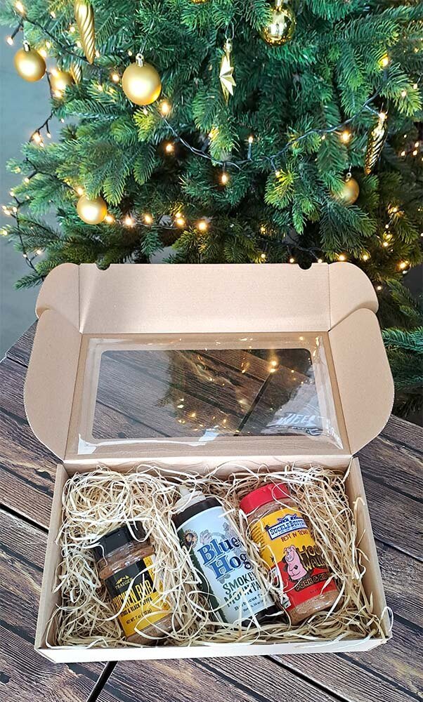 darcekovy-bbq-box-no-3-s-grilovacim-korenim-obsah-setu