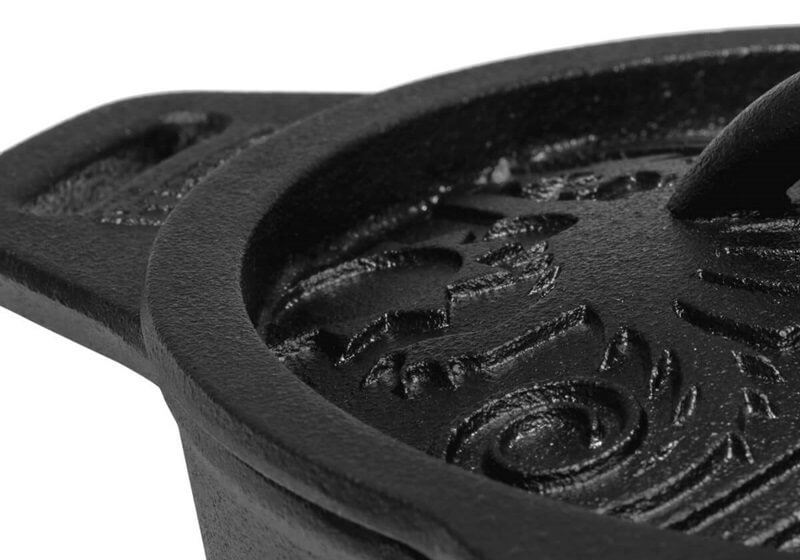 liatinova-rajnica-s-pokrievkou-petromax-detail
