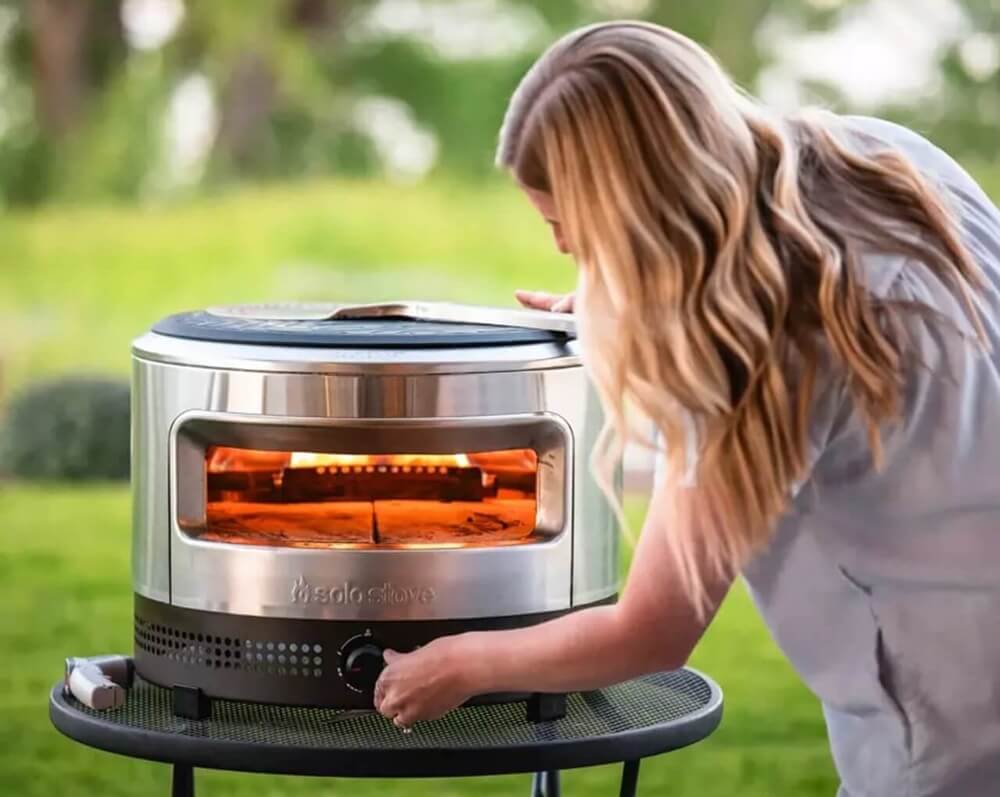 prime-pizza-pec-na-plyn-30-mbar-solo-stove-na-stole-v-zahrade