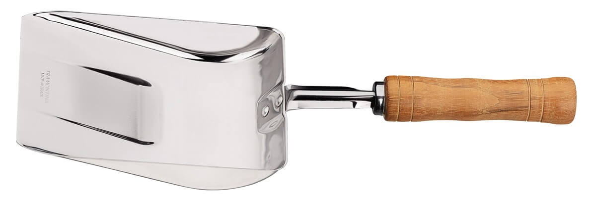 lopatka-na-drevene-uhlie-a-pelety-37cm-tramontina-ca