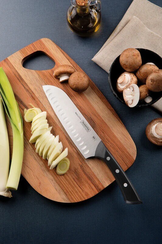 noz-kucharsky-santoku-17-5-cm-solutta-tramontina-tem