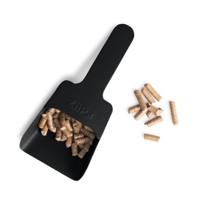 lopatka na pelety cierna ziipa s peletami