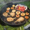 grilovanie v bar b kettle 57 cm 2026 gril na drevene uhlie weber