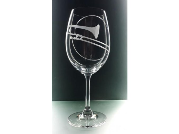 32551 sklenice na vino 450ml s rytinou trombon pozoun
