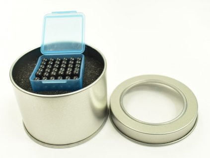 Black Original Magnetic Spheres
