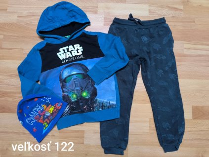 Tepláky, mikina, čiapka