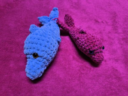 Hačkované delfíny