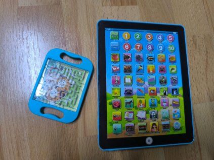 Hrací tablet po anglicky