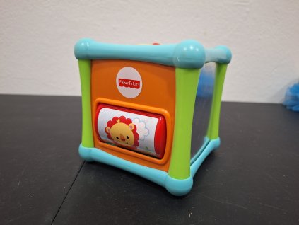 Všestranná kocka pre babatka