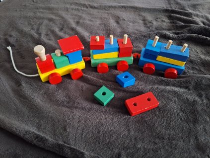 Drevený vláčik