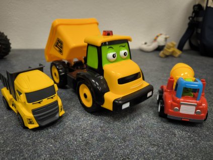 Set krásnych autíčko