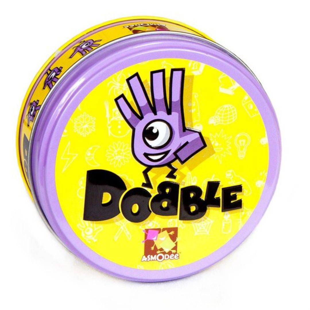 Dobble je společenská desková hra, která nadchne děti i rodiče