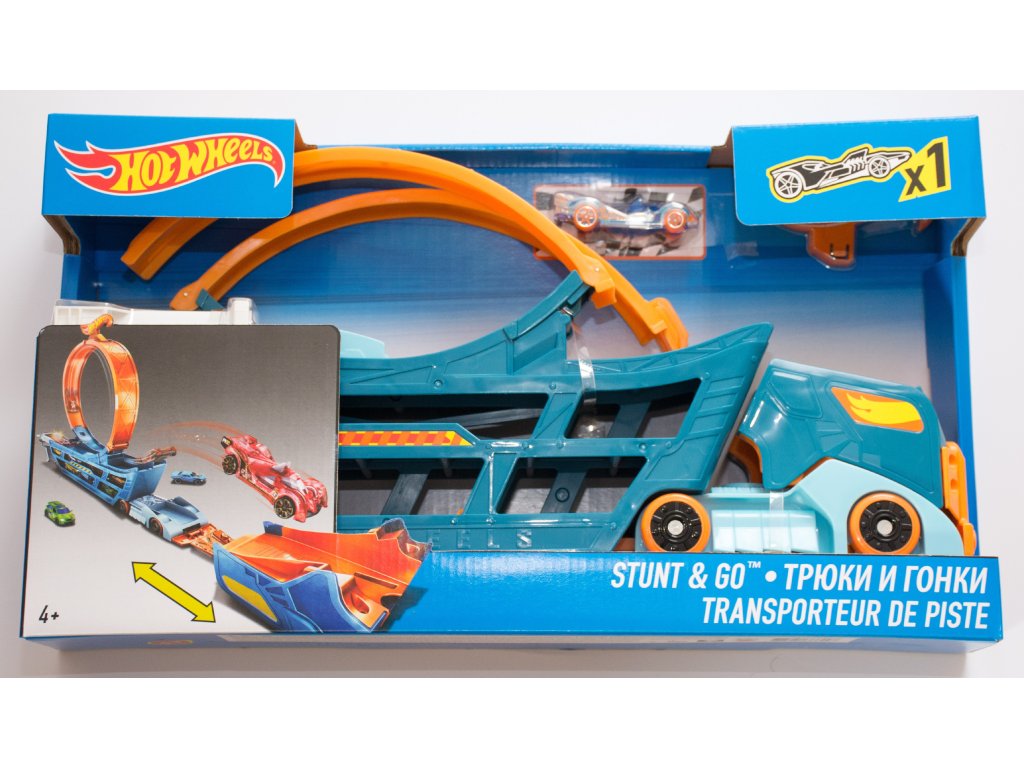 Hot Wheels tahač a pojízdná dráha
