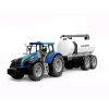traktor s cisternou na vodu