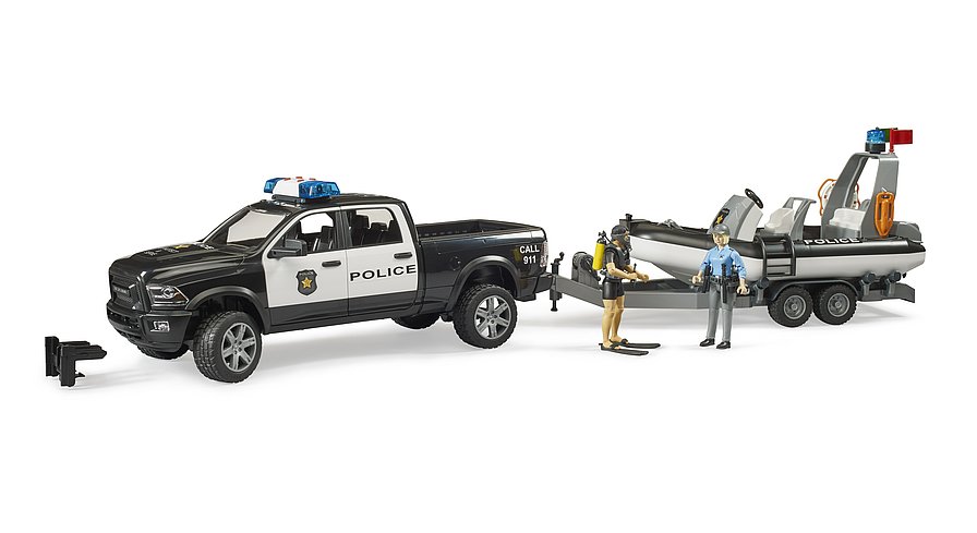 Bruder 2507 Policie pickup RAM 2500 se člunem a postavickami