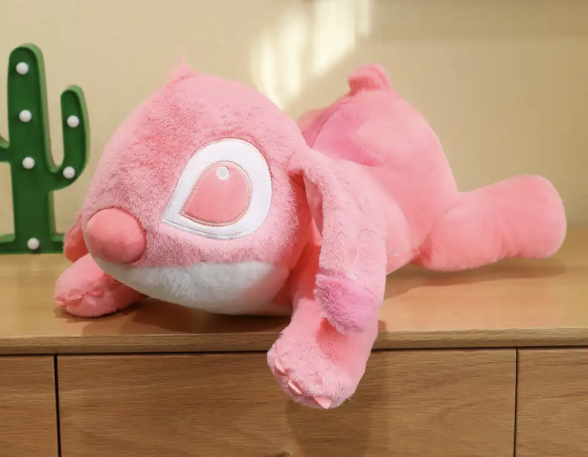 Plyšový Lilo&Stitch ležiaci farebný Farba: Ružova