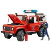 BRUDER 2596 Land Rover Defender Hasiči s figurkou hasiče2