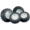 BRUDER 3301 (3311) Dvojitá kola pro traktory řady 3000 bílá