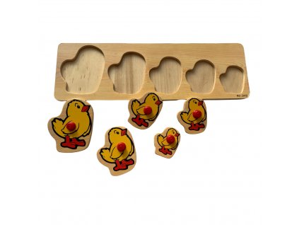 Dřevěné vkládací puzzle kuřátko