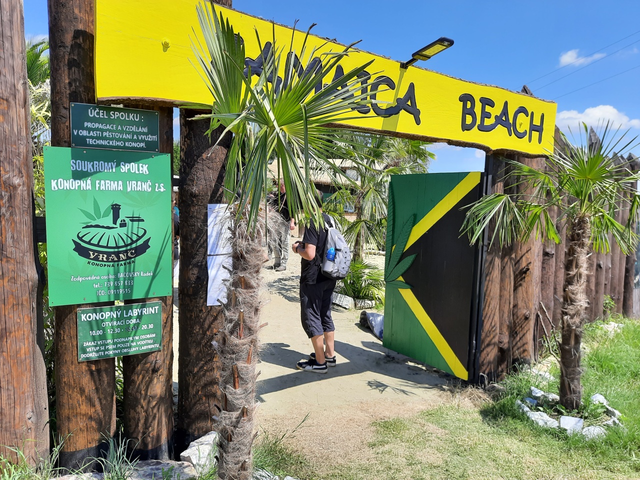 Konopná farma Vranč: labyrint, plážový písek a pohoda v Bítově