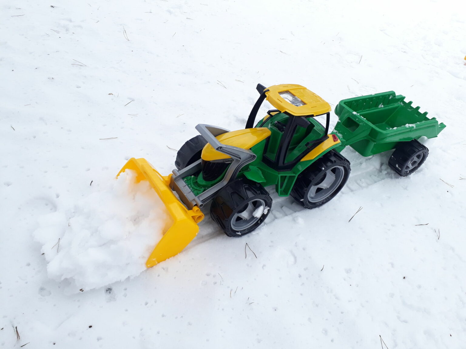 Nejlepší hračky na sníh pro děti: stroje, které v zimě opravdu září