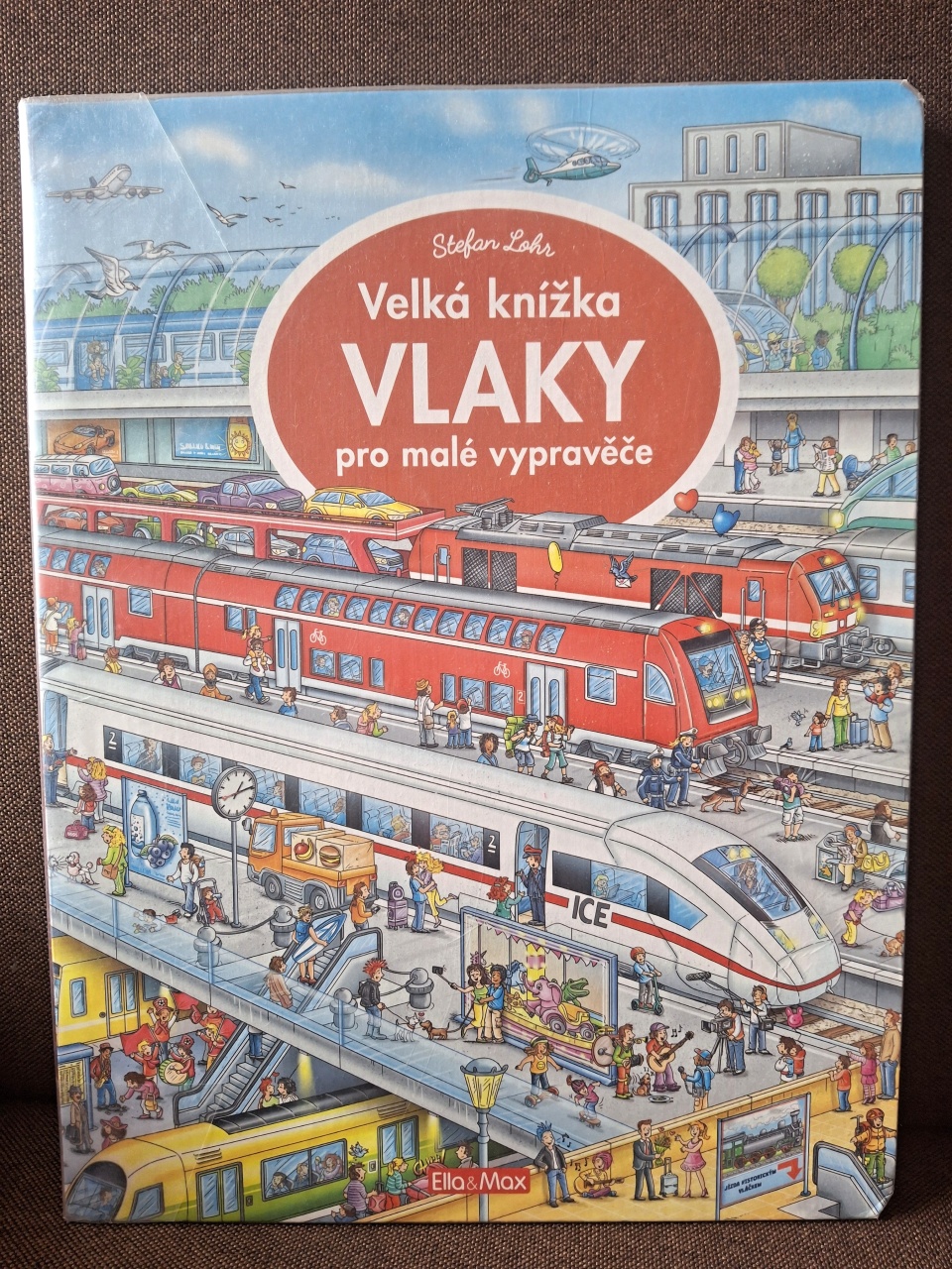 Velká knížka vlaky pro malé vypravěče